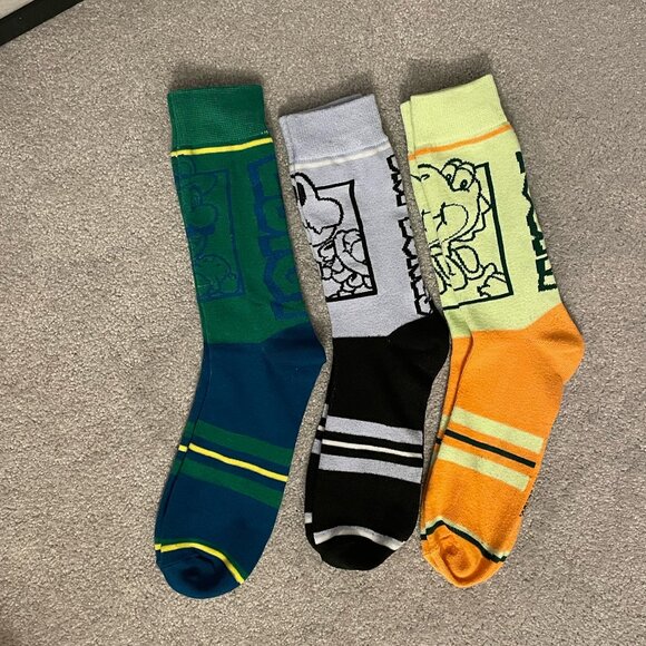 Nintendo 3 Pairs Socks - Luigi, Yoshi, Dry Bones - Picture 1 of 2